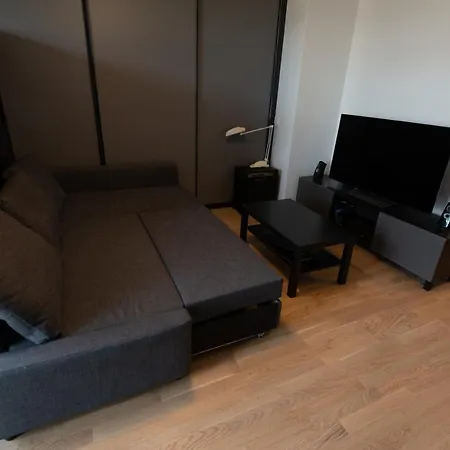 Quiet 2 Bed Close To The Old Town Daire *